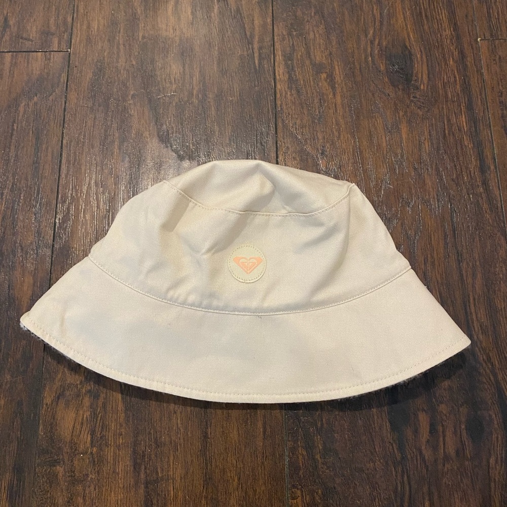 COPY - Reversible Roxy plaid fuzzy bucket hat - Picture 5 of 8